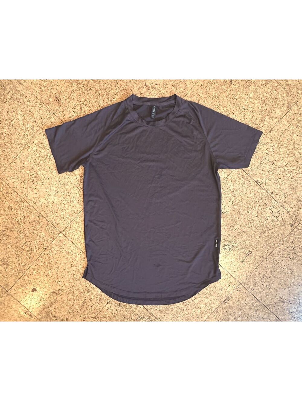 ASRV DSG 0660 AeroSilver Established Tee Men's Small Dark Earth Curved Hem Gym